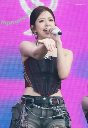 An Yujin 안유진 | / An IVE / _yujin_an nude photo #0153