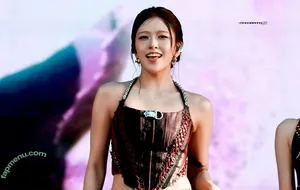 An Yujin 안유진 | / An IVE / _yujin_an nude photo #0154
