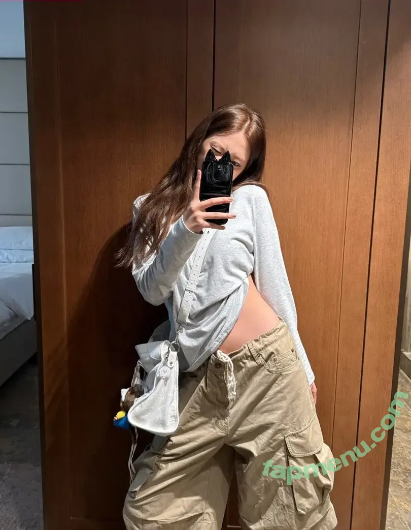 An Yujin 안유진 | nude photo #0076 (An IVE / _yujin_an)
