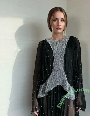 Ana De Armas / ana_d_armas / anadearmas nude photo #0691