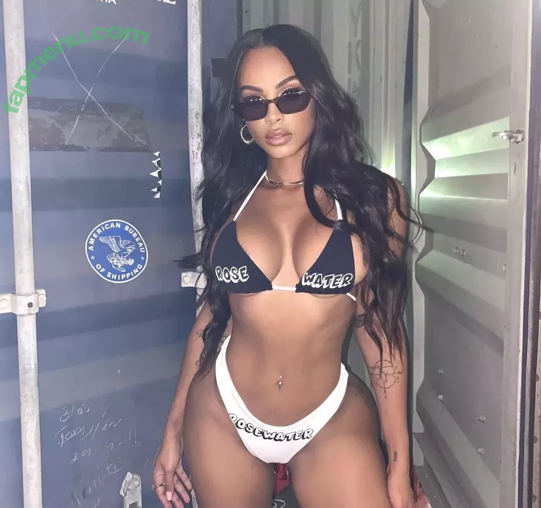Ana Montana nude photo #0026 (ana_montana / anatnom / anna1001)