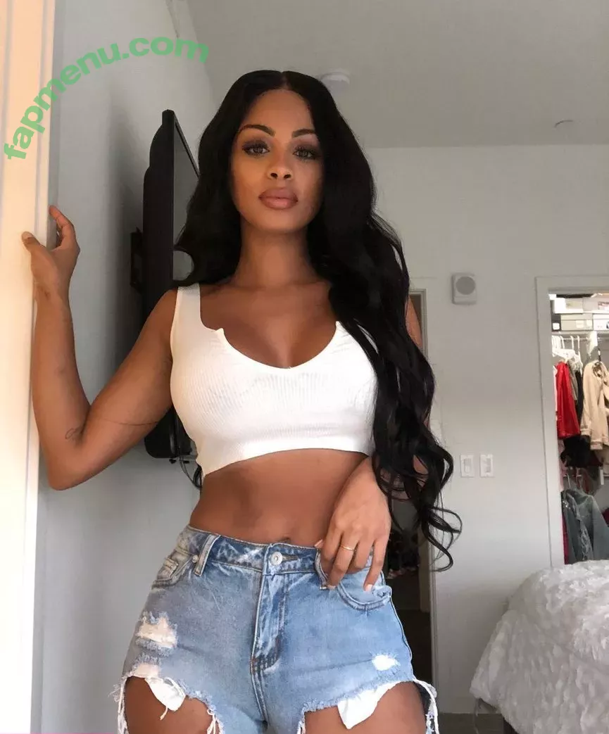 Ana Montana nude photo #0027 (ana_montana / anatnom / anna1001)