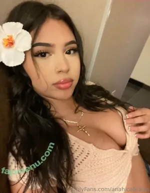 anahicabrales / weluvanahii nude photo #0041
