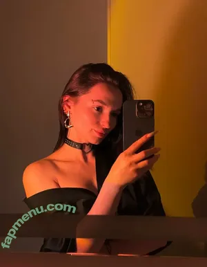  nude photo #0002