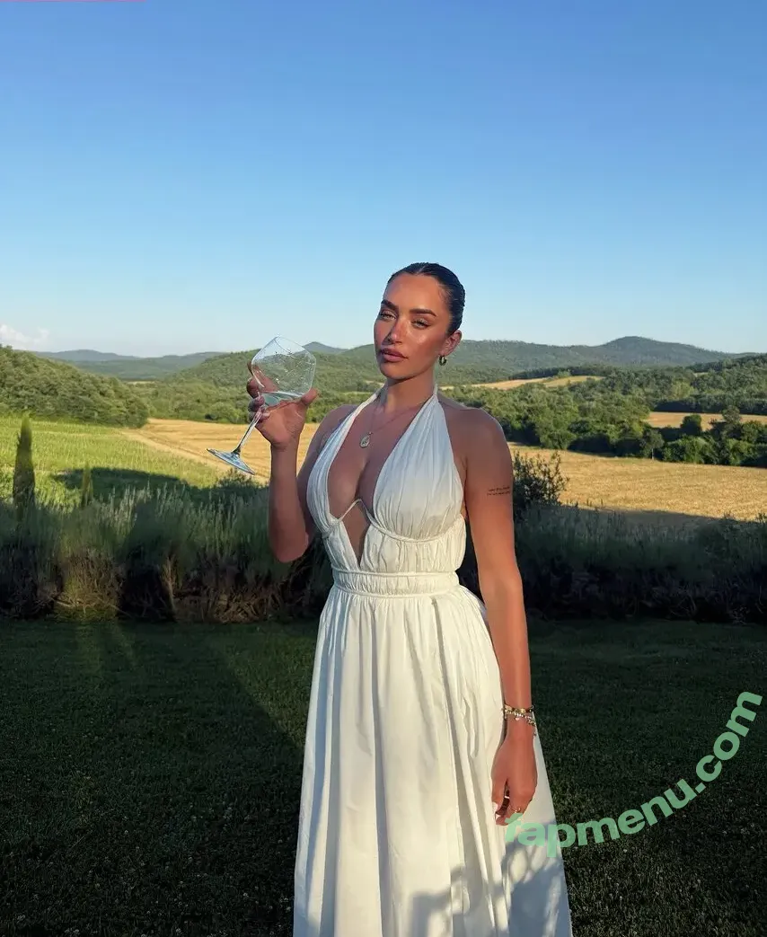 Anastasia Karanikolaou nude photo #0863 (Stassiebaby / staskaranikolaou)