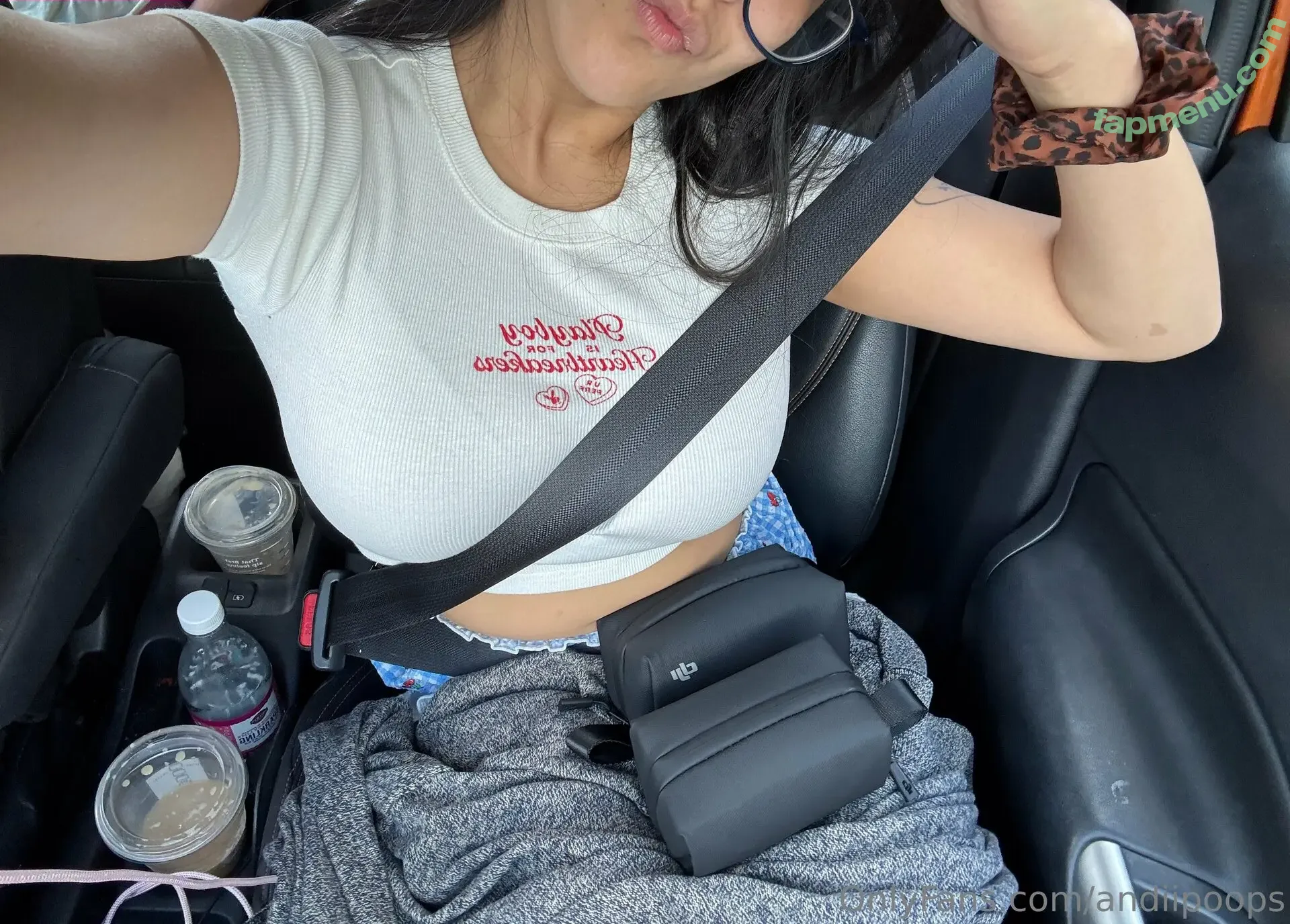 andiipoops nude photo #0005 (andiipoops)