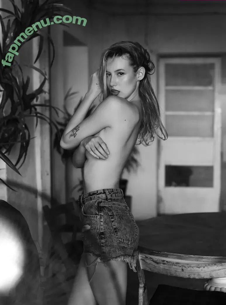 Andrea Cano Montul nude photo #0014 (Andrea Cano Montul)