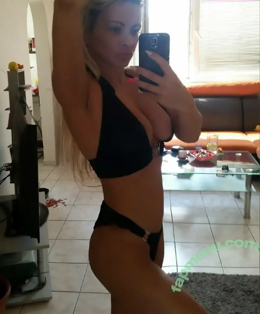 Andrea Paliatková Reina nude photo #0032 (r_de_reina)