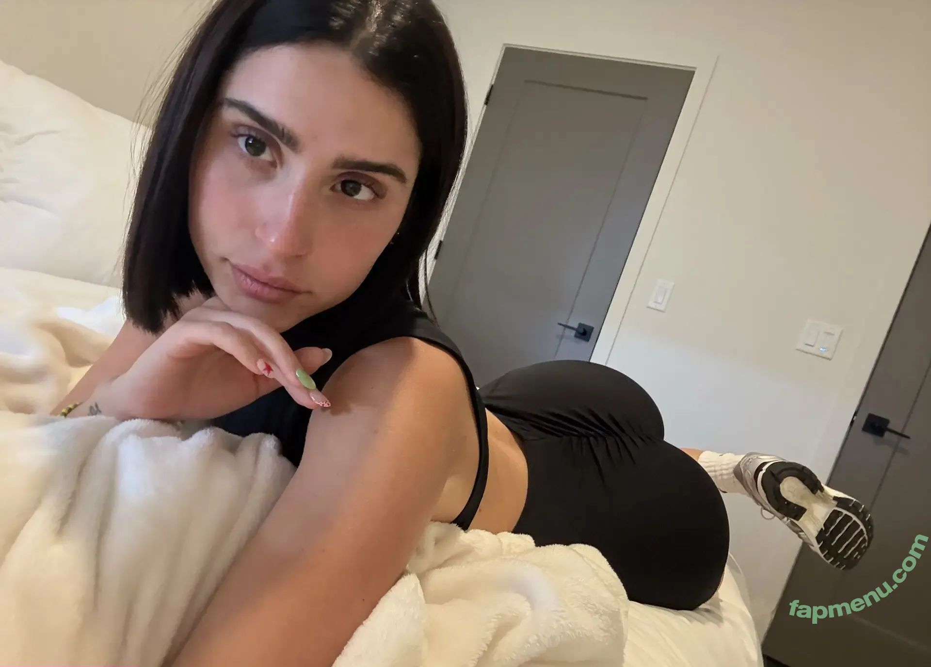 Angela Alvarez nude photo #0005 (angeelaalvarezz / avn00)