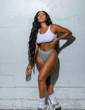 Angela Simmons / angelasimmons nude photo #0499