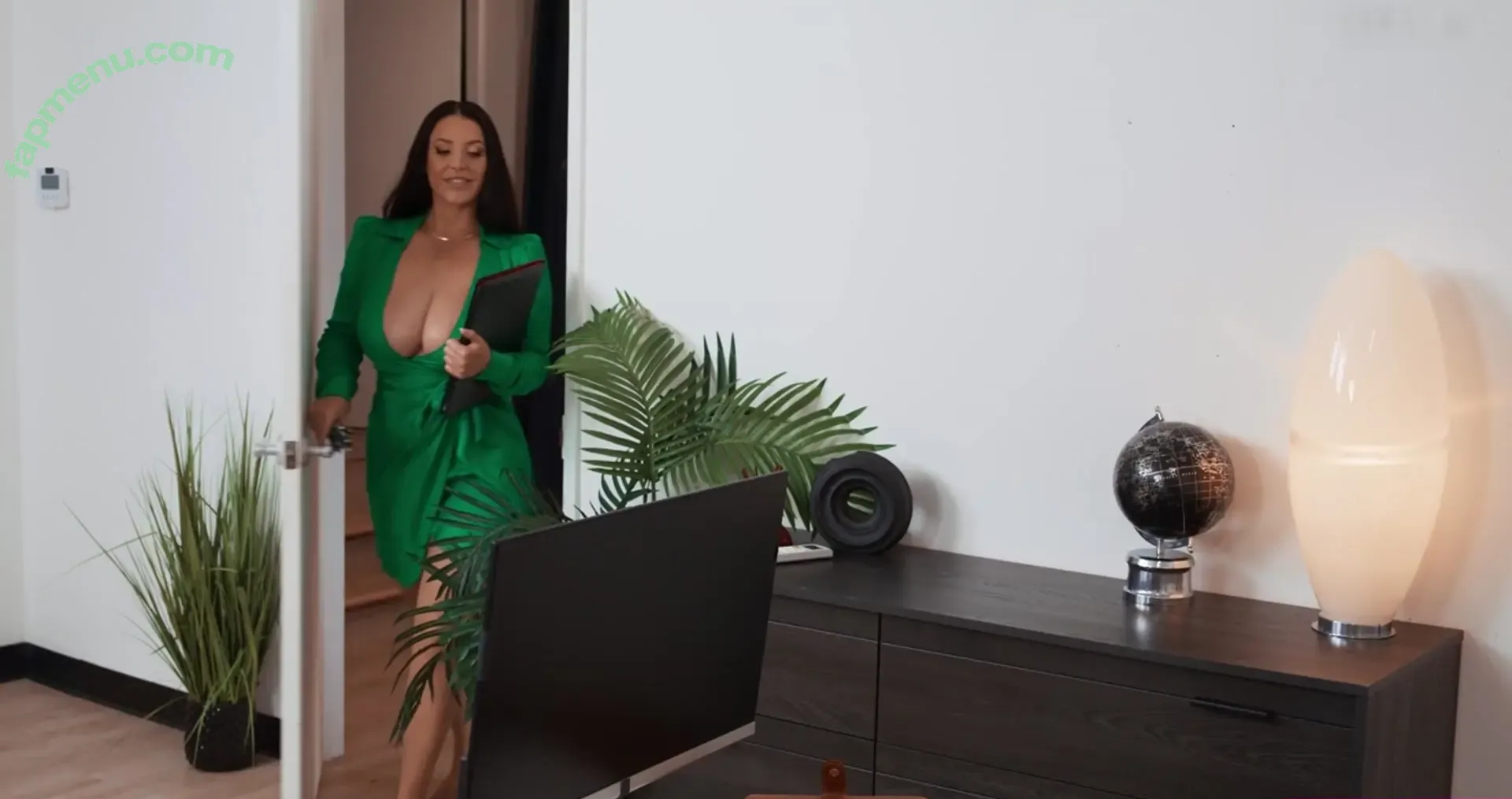 Angela White nude photo #0599 (ANGELAWHITE / theangelawhite)
