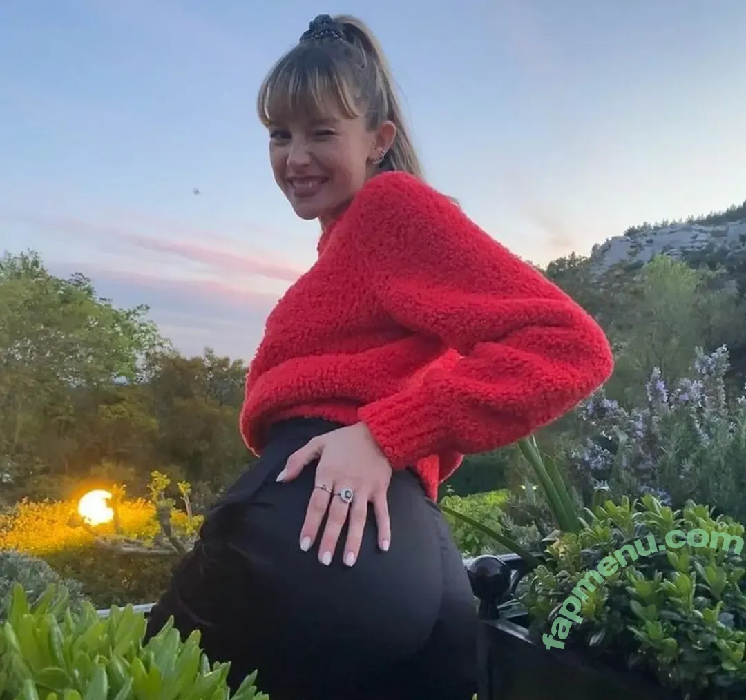 Angèle Van Laeken nude photo #0133 (angele_vl / u147788082)