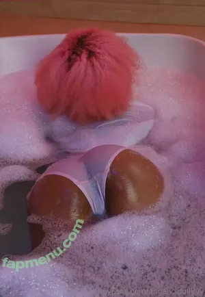  nude photo #0002