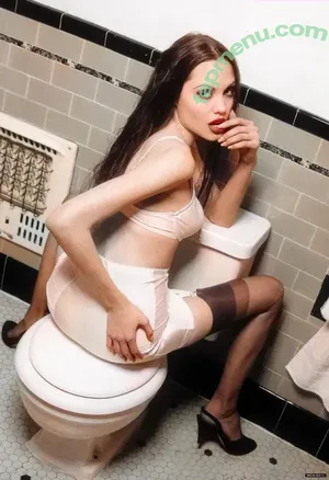 Angelina Jolie / angelinajolie nude photo #0840