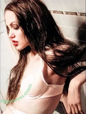 Angelina Jolie / angelinajolie nude photo #0841