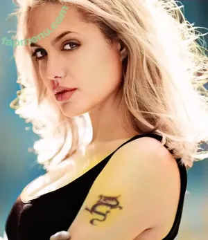 Angelina Jolie / angelinajolie nude photo #0870