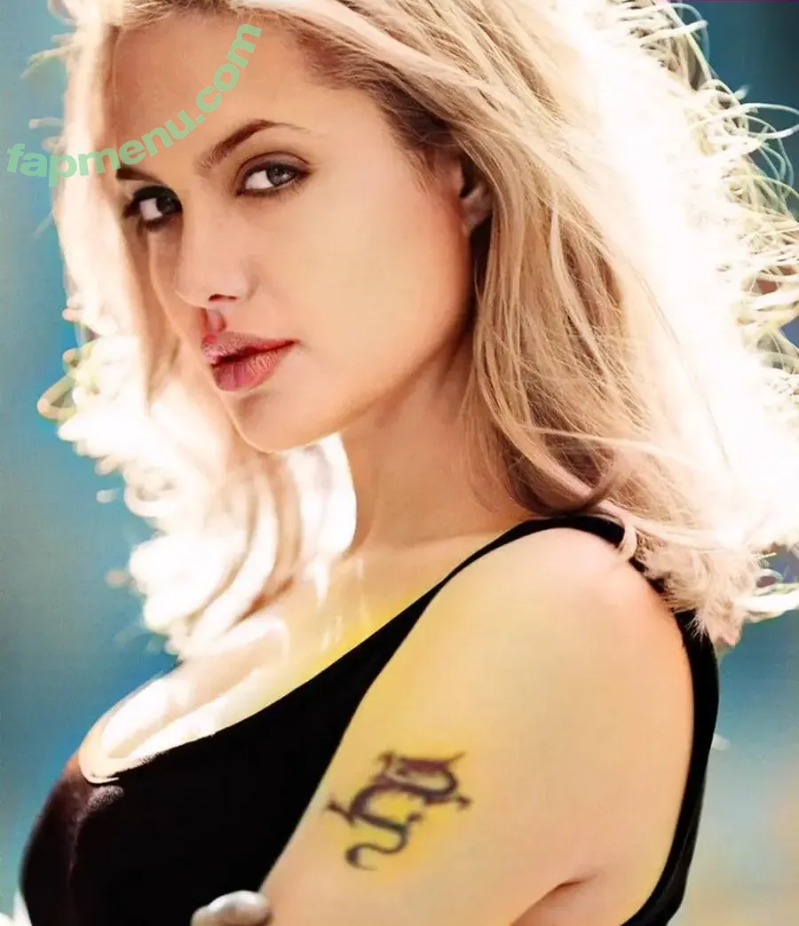 Angelina Jolie nude photo #0870 (angelinajolie)