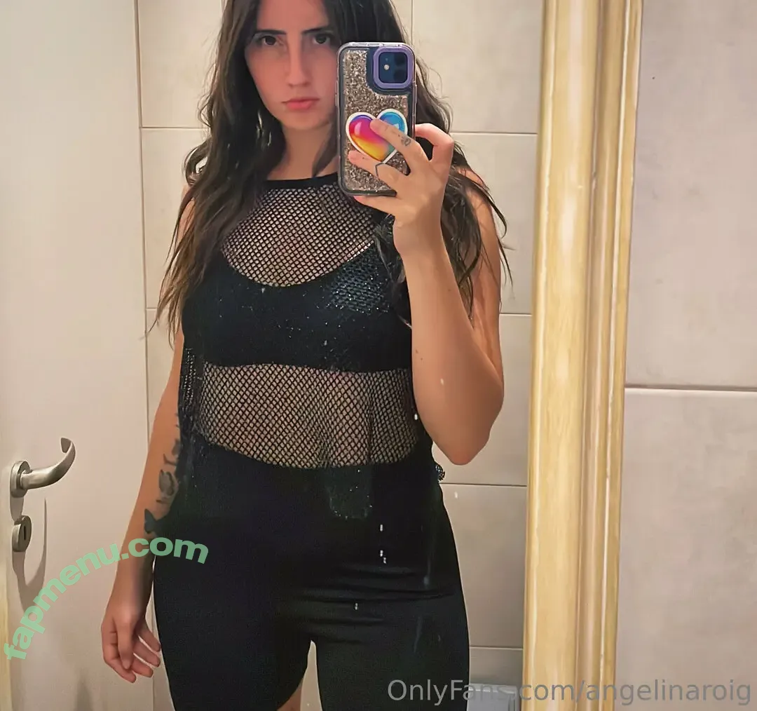 angelinaroig nude photo #0021 (anggereghty)