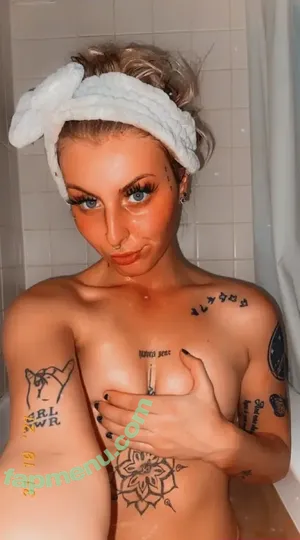angellynnxo / lynnexofficial94 nude photo #0027