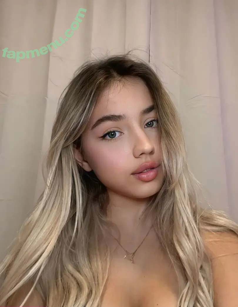 angiegirliee nude photo #0039 (angiegirlieee)