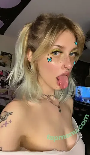 animebitch666 / lilgothfairy nude photo #0174
