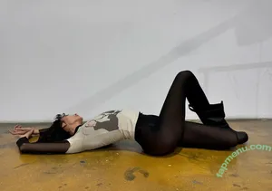  nude photo #0002