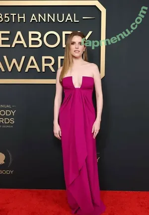 Anna Kendrick / AnnaKendrick47 nude photo #2100