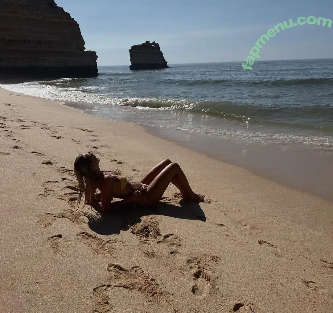 Anna Maria Schimanski nude photo #0046 (mariavschimanski)