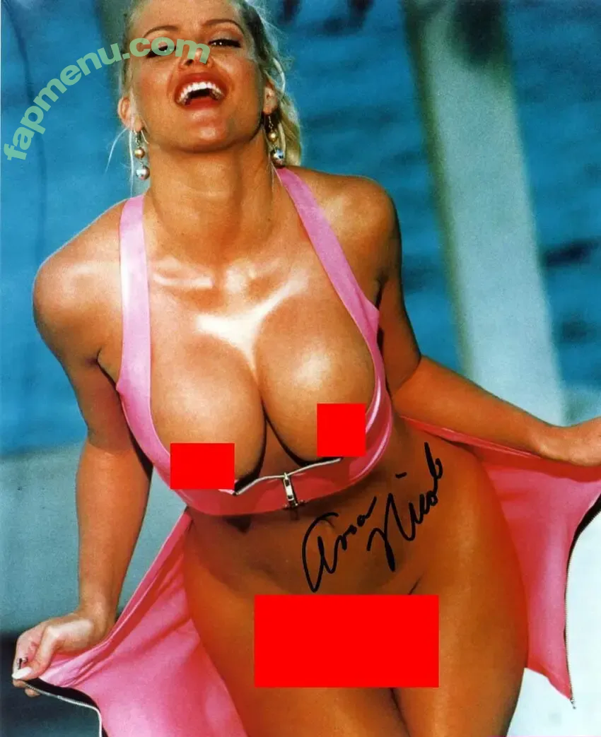 Anna Nicole Smith nude photo #0166 (annanicolesmithofficial)