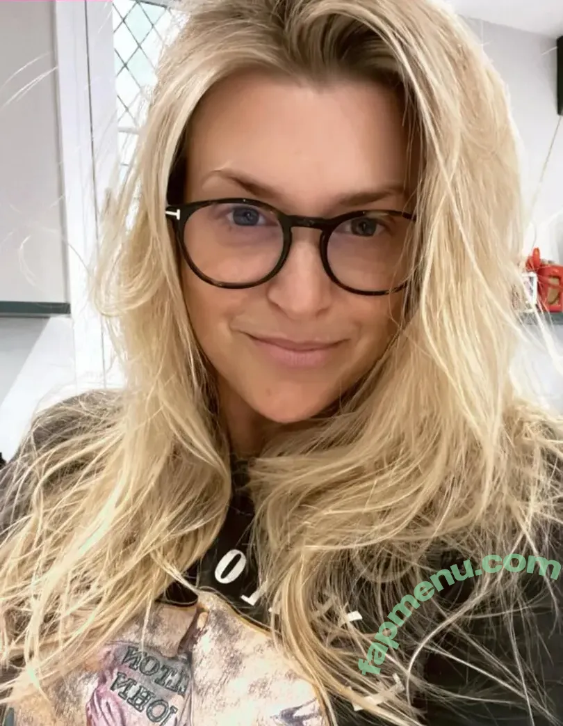 Anna Williamson nude photo #0052 (annawilliamsonofficial)