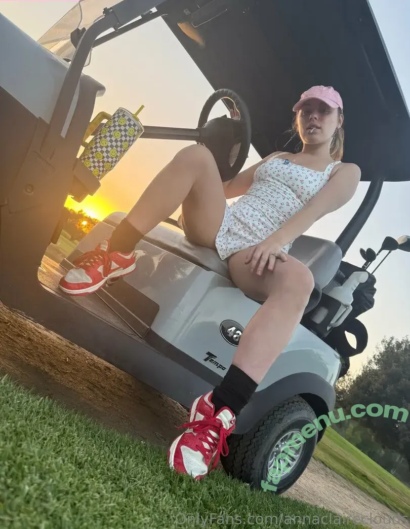 annaclaireclouds nude photo #0256 (annaclairecloudstv)