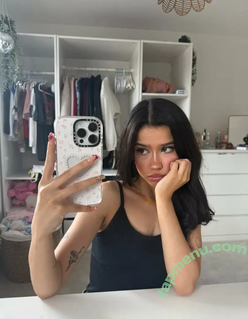 annaeris nude photo #0089 (annaaeriss)