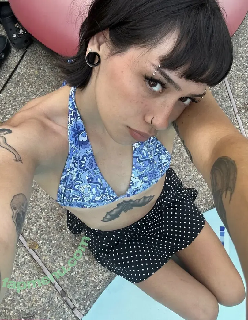 AnnaliseHorror nude photo #0007 (AnnaDeathbed / a.nnalise / mishler)