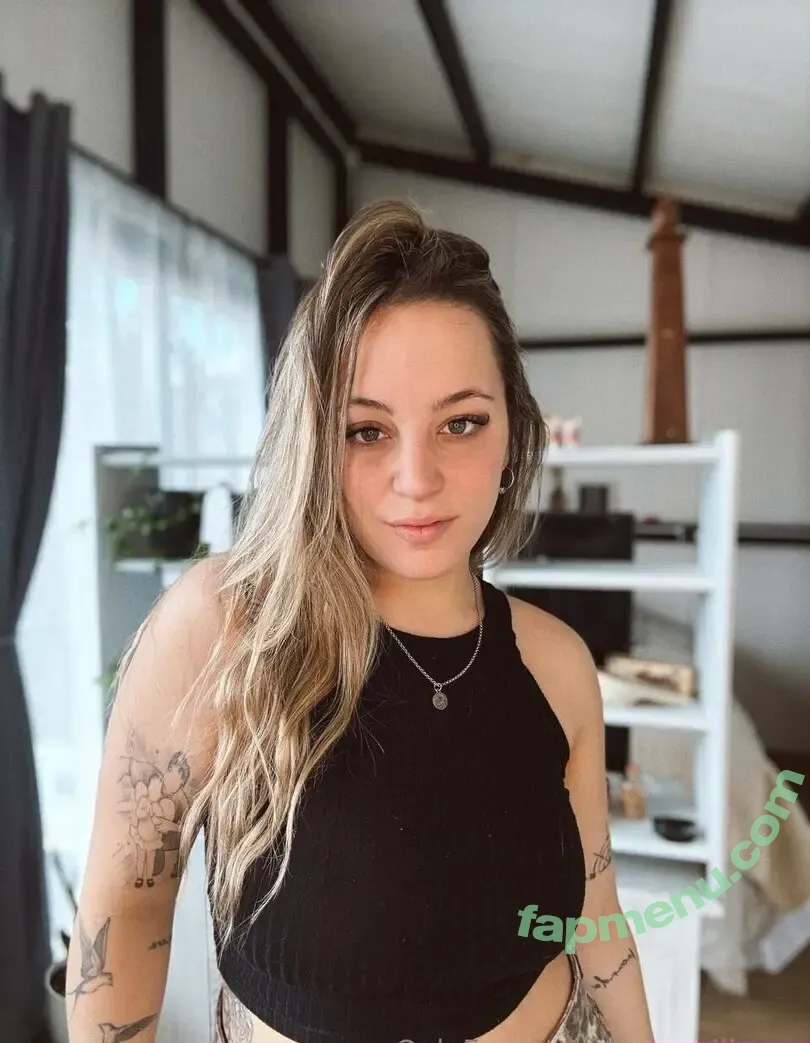 annamillerxo nude photo #0010 (annamillller)
