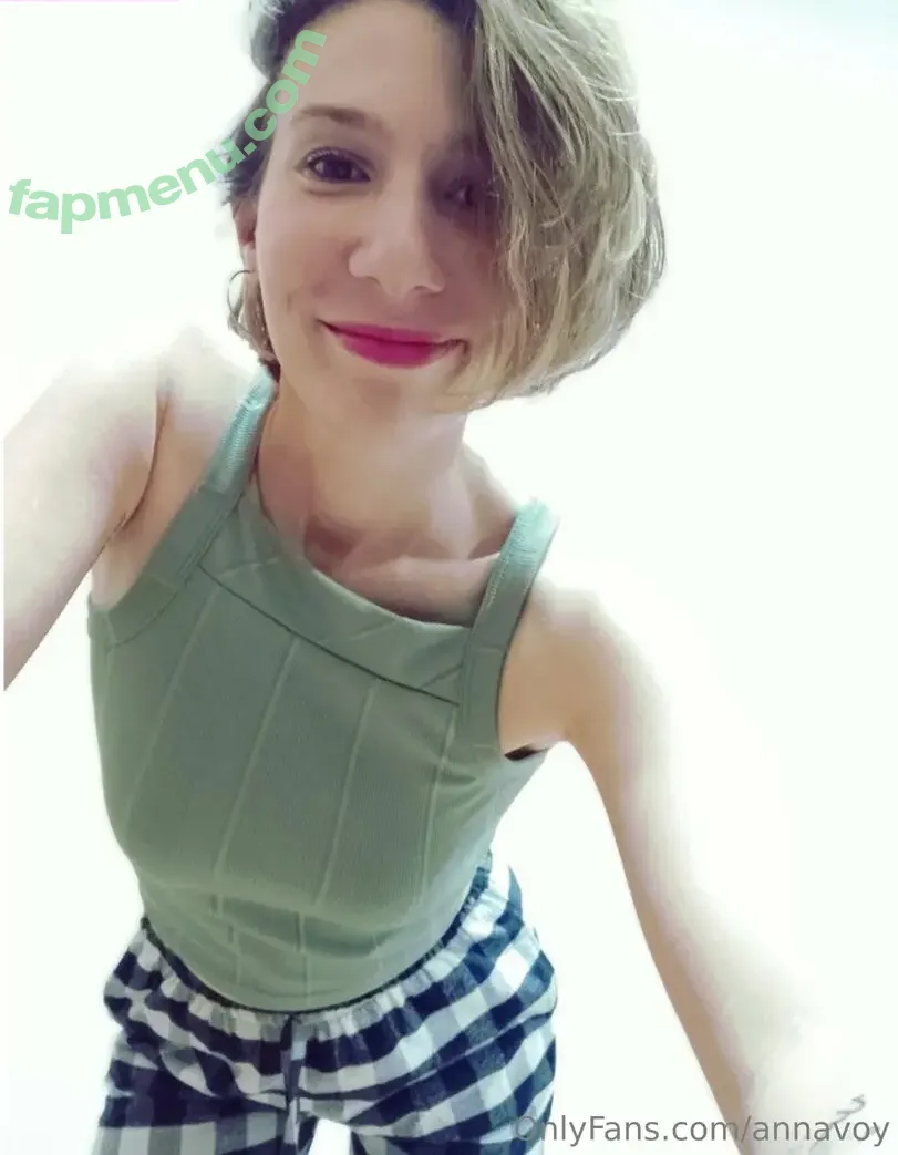 annavoy nude photo #0020 (annavoy_)