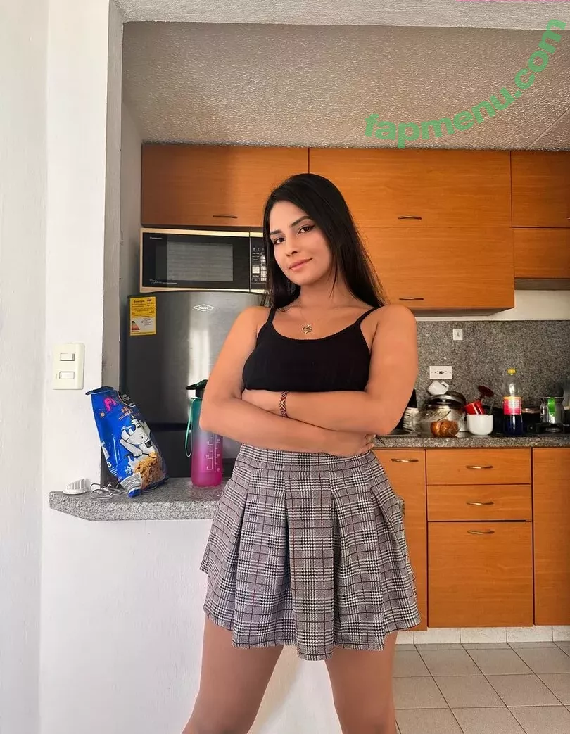 Annie Guzman nude photo #0082 (annieguzman / annieguzmancb)