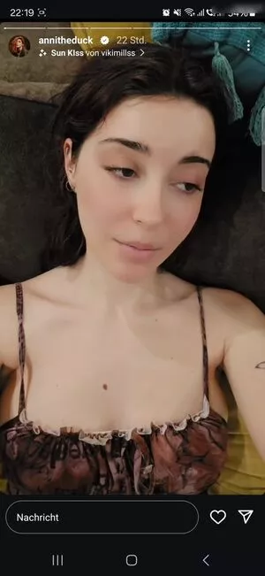 AnniTheDuck nude photo #1120