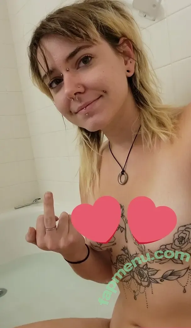 Annmawie nude photo #0012 (anndavies / annmawhee)
