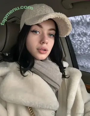  nude photo #0004