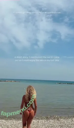  nude photo #0004