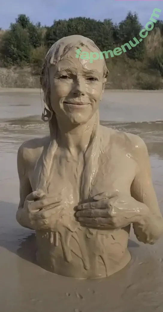 Antje Mönning nude photo #0651 (AntjeMoenning)