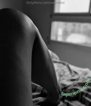  nude photo #0001