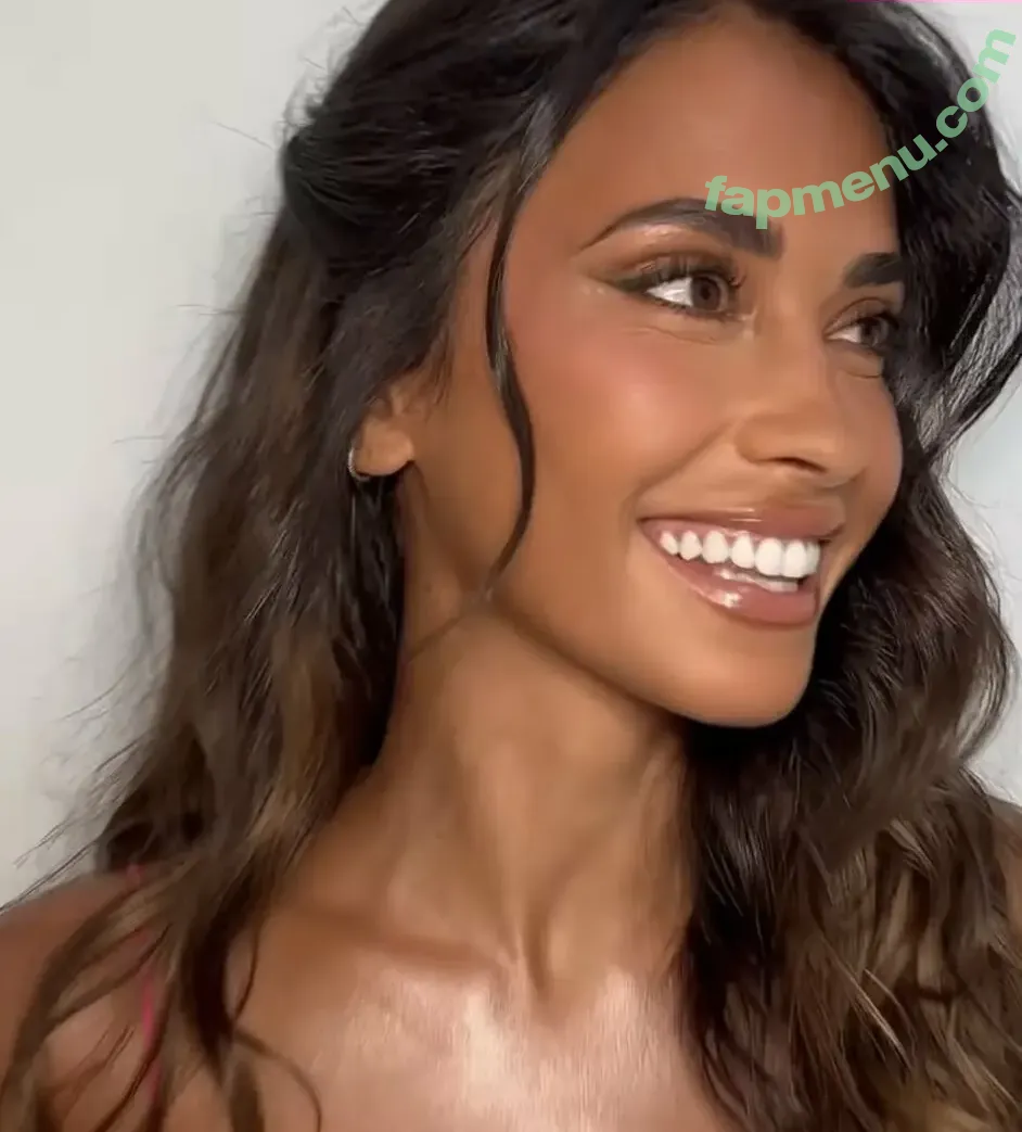 Antonela Roccuzzo nude photo #0011 (antonelaroccuzzo)