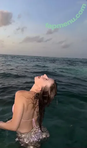  nude photo #0009