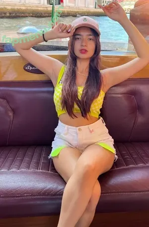 Anushka Sen / anushkasen0408 nude photo #0144