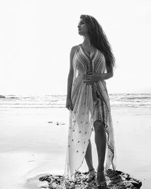 Anveshi Jain / anveshi25 / anveshi_jain / anveshijain nude photo #0220