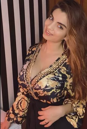 Anveshi Jain / anveshi25 / anveshi_jain / anveshijain nude photo #0237