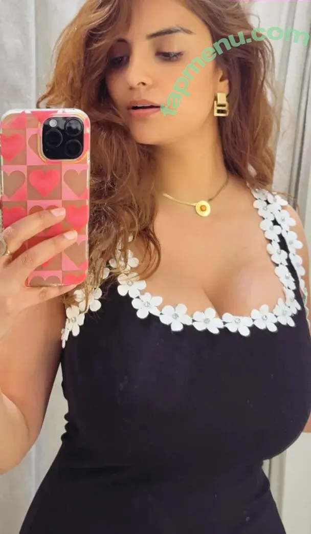 Anveshi Jain nude photo #0721 (anveshi25 / anveshijain)