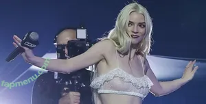  nude photo #0007