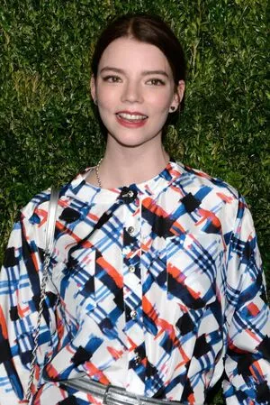Anya Taylor-Joy / Anya Taylor Joy / anyataylorjoy nude photo #2891